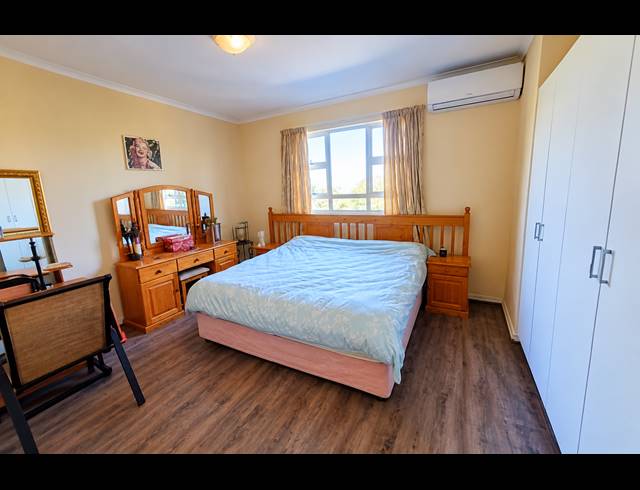3 BEDROOM APARTMENT FOR SALE IN WESTBROOK